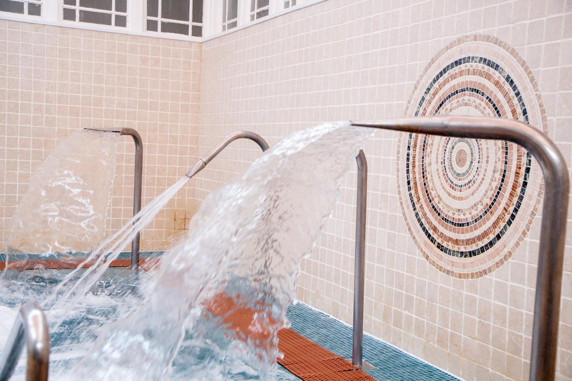 Gran Hotel Balneario De Liérganes Exteriör bild